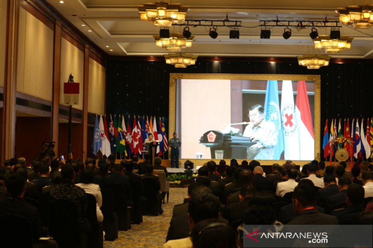 Kalla speaks on modern armed forces for peacekeepers