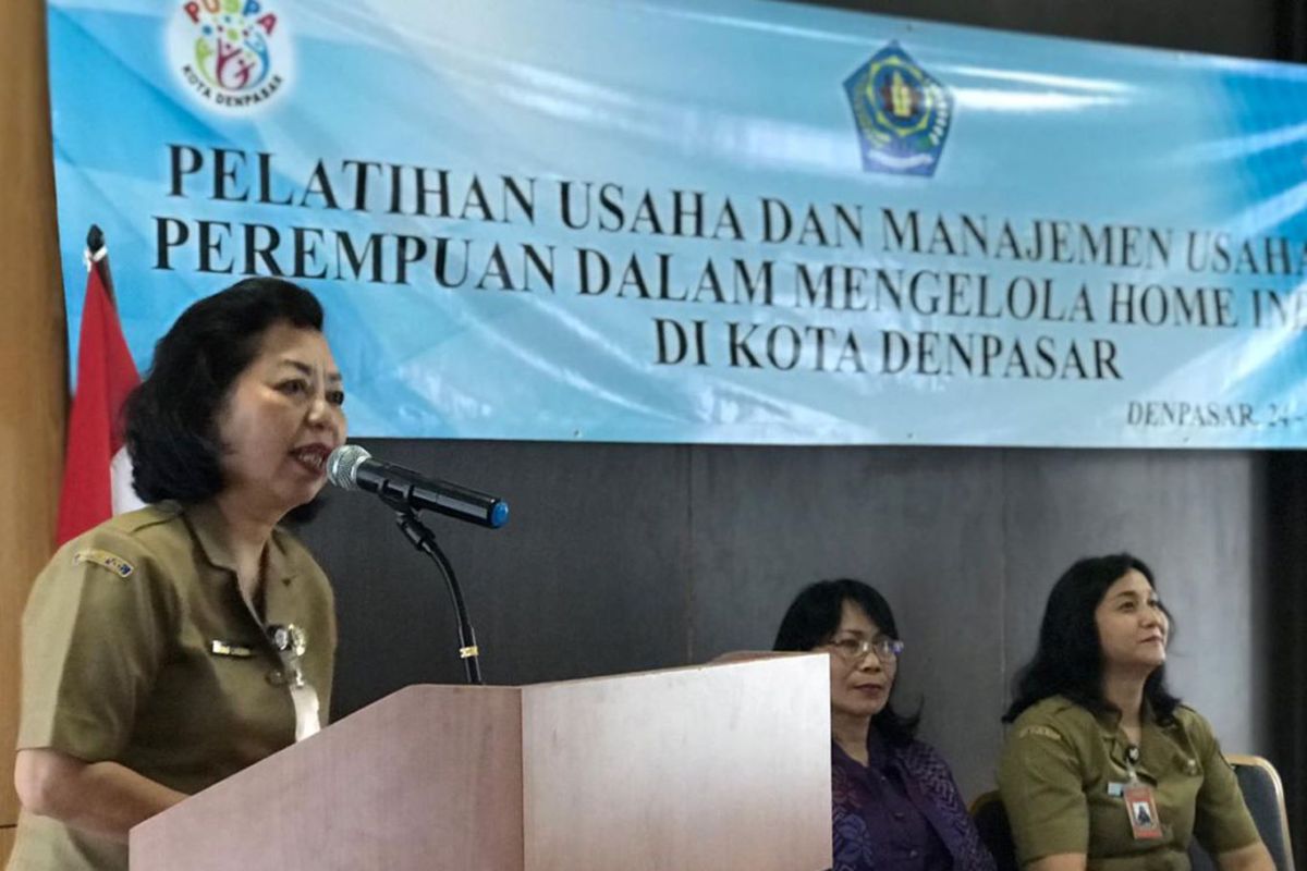 Pemkot Denpasar adakan latihan manajemen usaha rumah tangga
