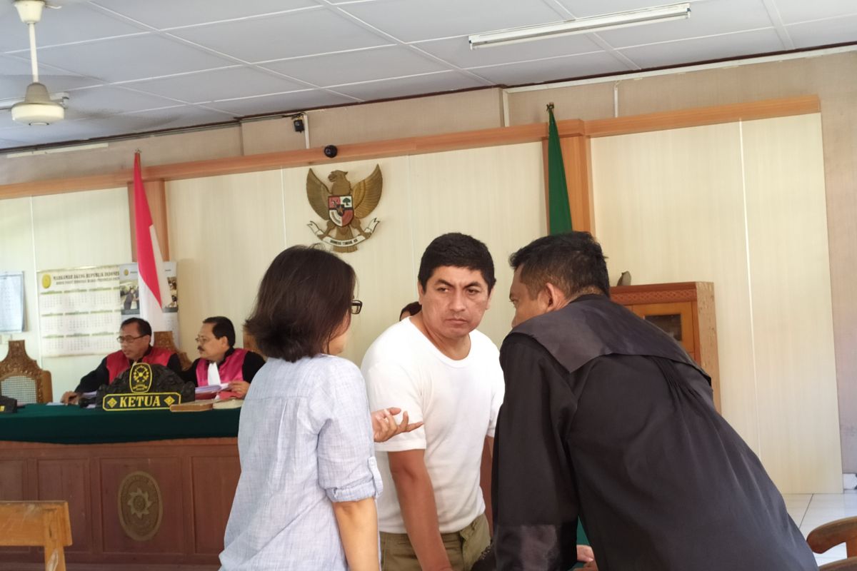 Warga Peru miliki kokain divonis 10 tahun penjara