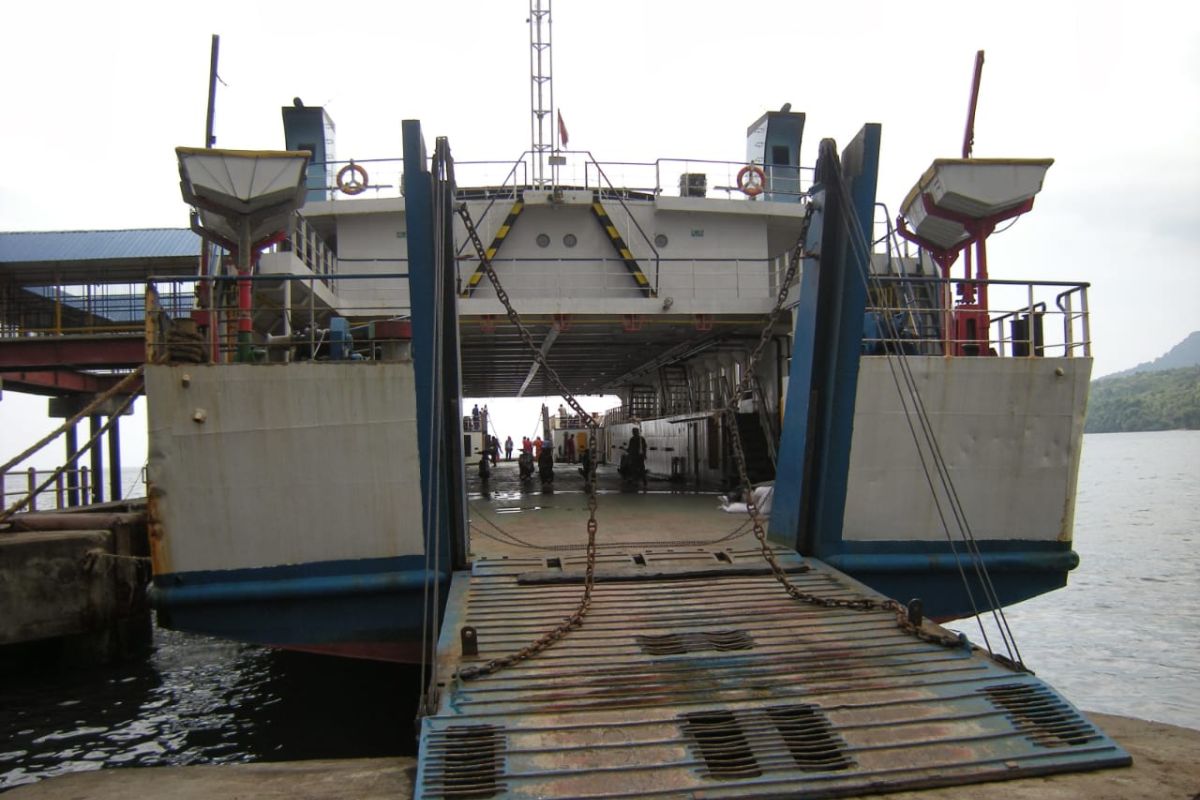 Cuaca buruk hentikan pelayaran  Sabang-Banda Aceh