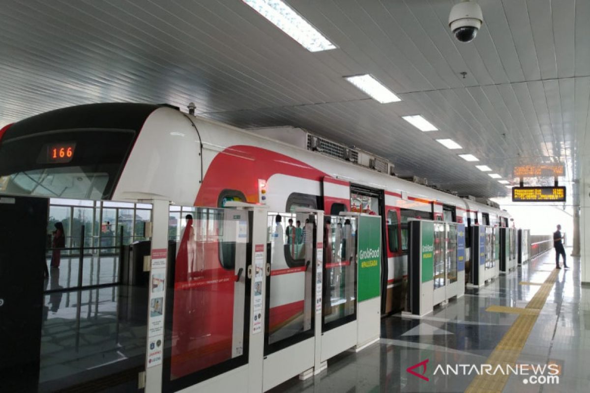 Warga berharap jalur LRT segera diperpanjang