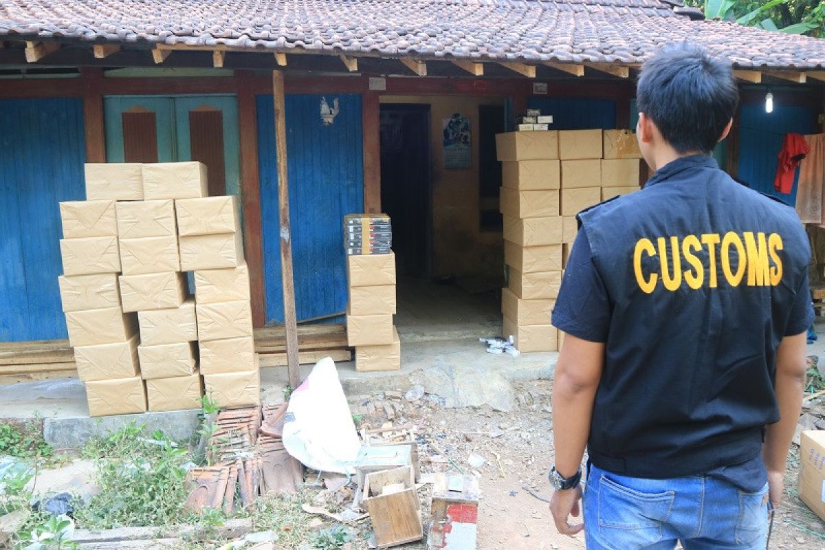 Bea Cukai amankan rokok ilegal dari lima desa di Jepara