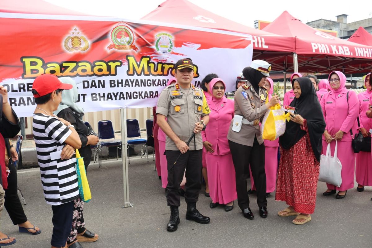 HUT ke-73 Bhayangkara, Polres Inhil gelar bazar murah