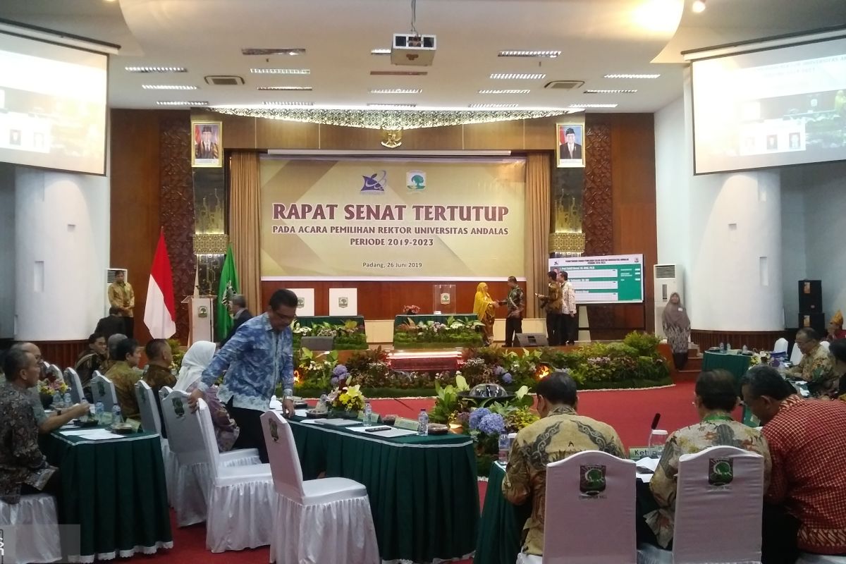 Kemenristek Dikti-Senat Unand pilih Rektor Unand 2019-2023