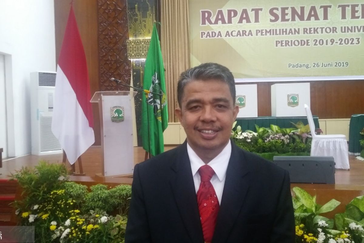 Prof Yuliandri terpilih sebagai Rektor Unand 2019-2023