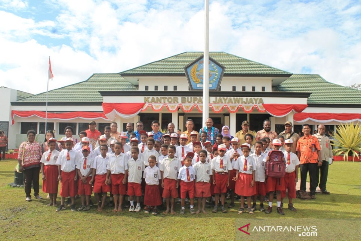 SMP 3 Wamena tetap akomodir siswa baru tanpa kelengkapan identitas