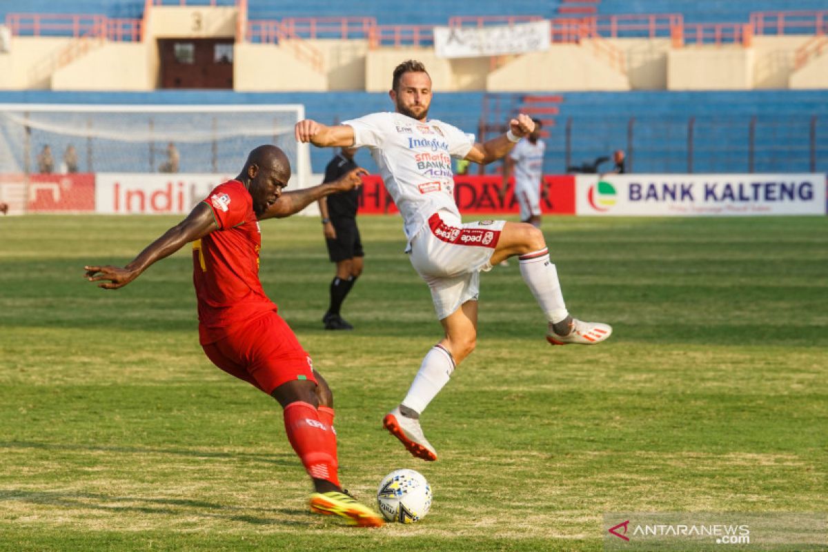 Bali United tahan imbang Kalteng Putra 2-2