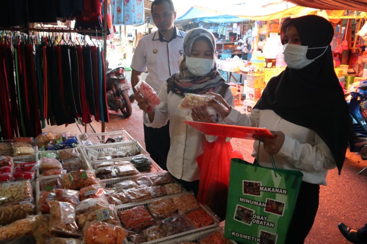 BPOM find crackers containing Rhodamin at Tanjung Market