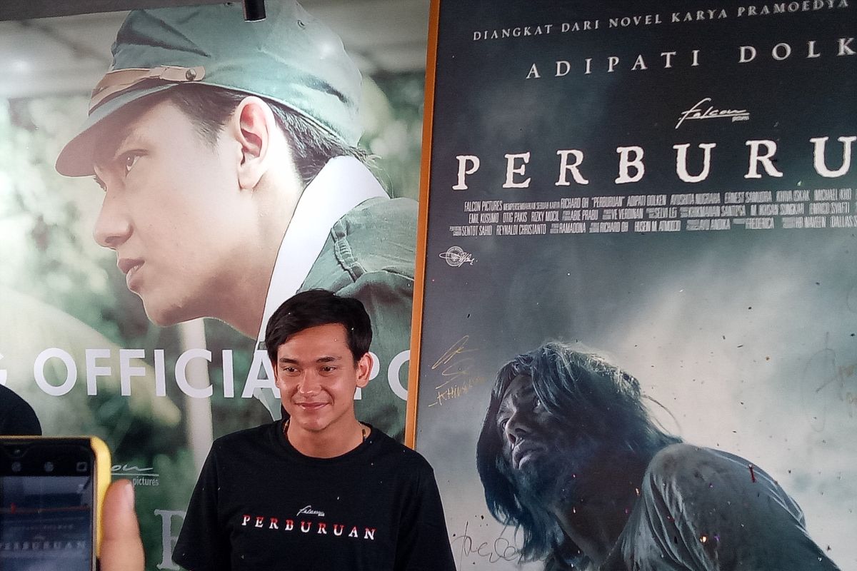 Adipati Dolken Merasa Tertantang Di Film Perburuan Antara News 