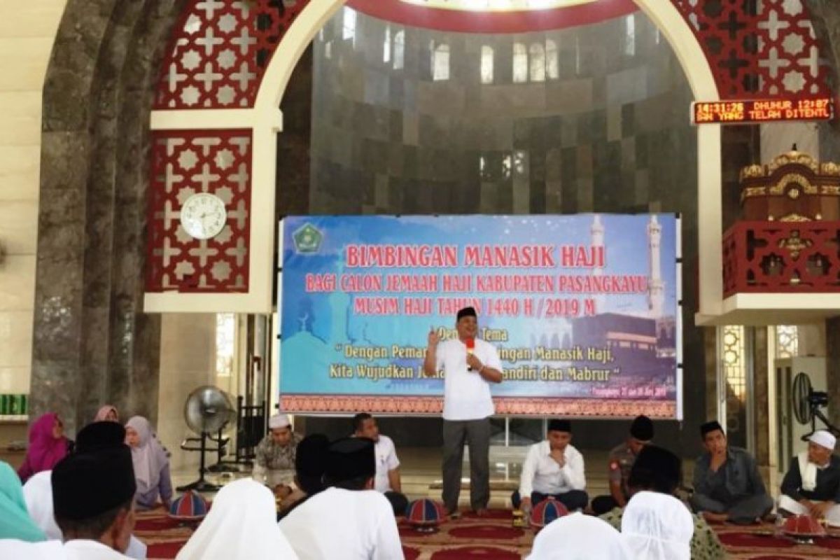 JCH Pasangkayu diberangkatkan ke Embarkasi Makassar menggunakan bus