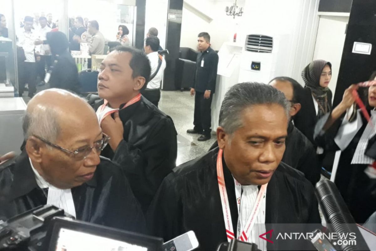 Sudirta: saya tidak melihat tanda dissenting para hakim MK