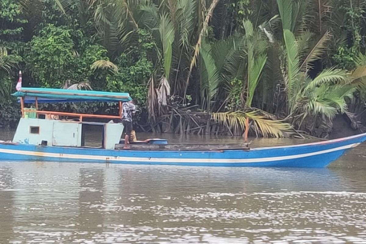 Kapal kayu pengangkut BBM di Bintuni diamankan