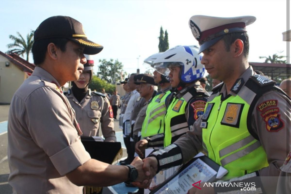 Kapolres Banjarbaru komitmen terapkan penghargaan anggota berprestasi