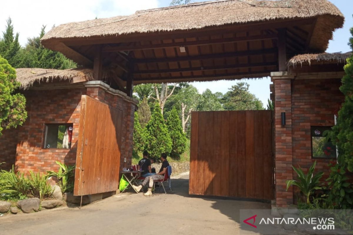 Rumah Prabowo di Hambalang sepi hingga sore hari