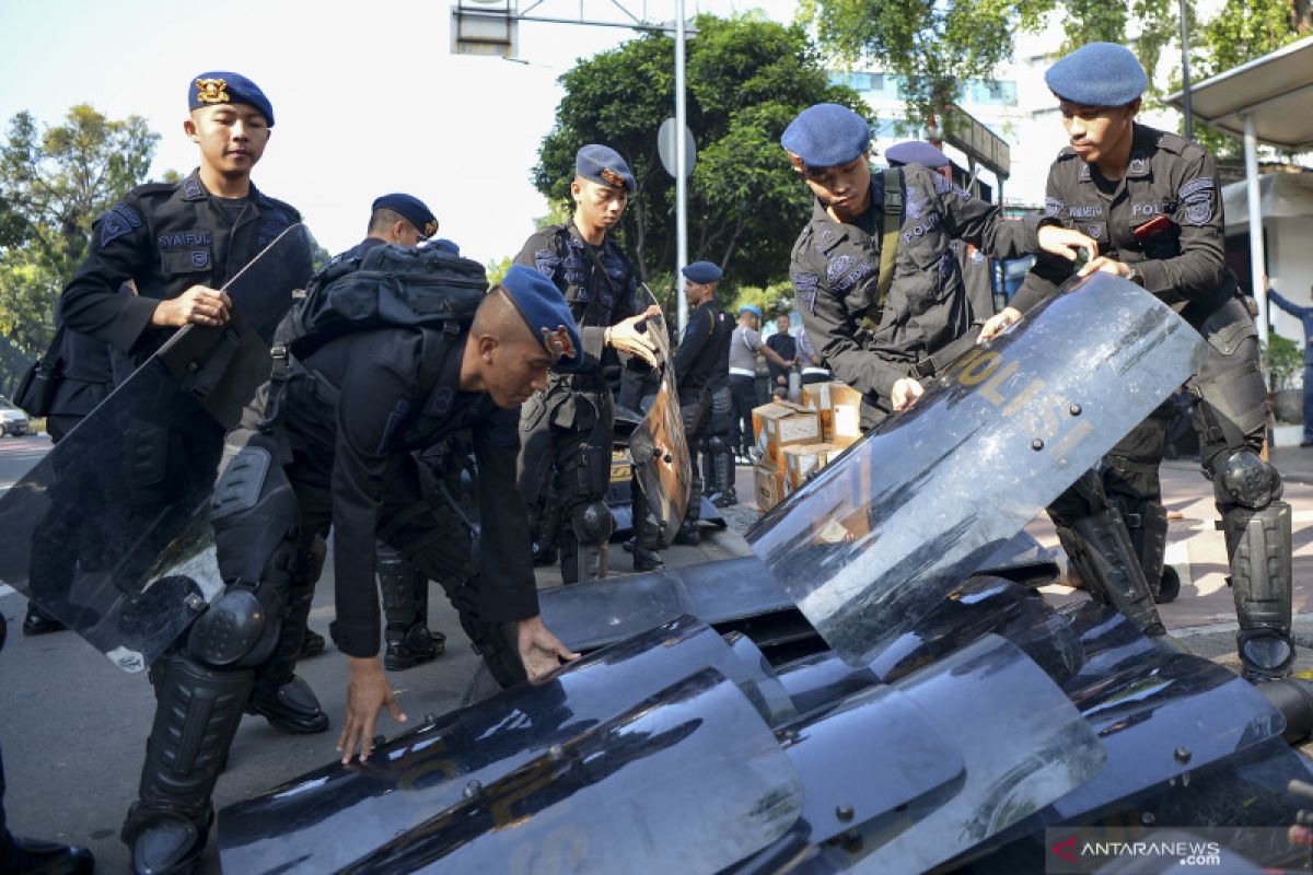 Brimob Polda Kalteng bantu Pengamanan area Freeport saat HUT RI