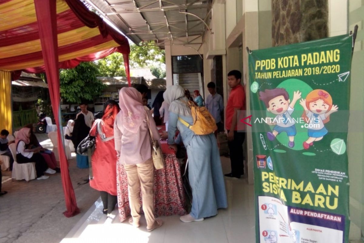 Syarat PPDB SMP bagi siswa berprestasi cukup sediakan SKHU