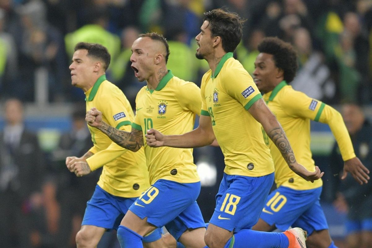 Brazil keluhkan kondisi lapangan Copa America