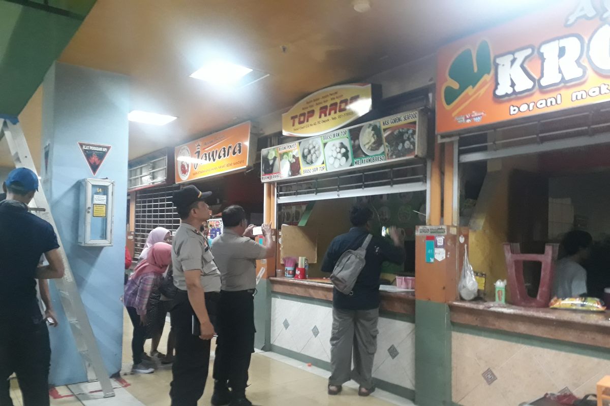 Waduh, Foodcourt ITC Depok terbakar