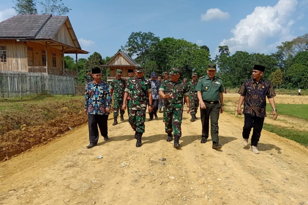 Tim Wasev Ster TNI cek progres pembangunan rumah SAD di Sarolangun