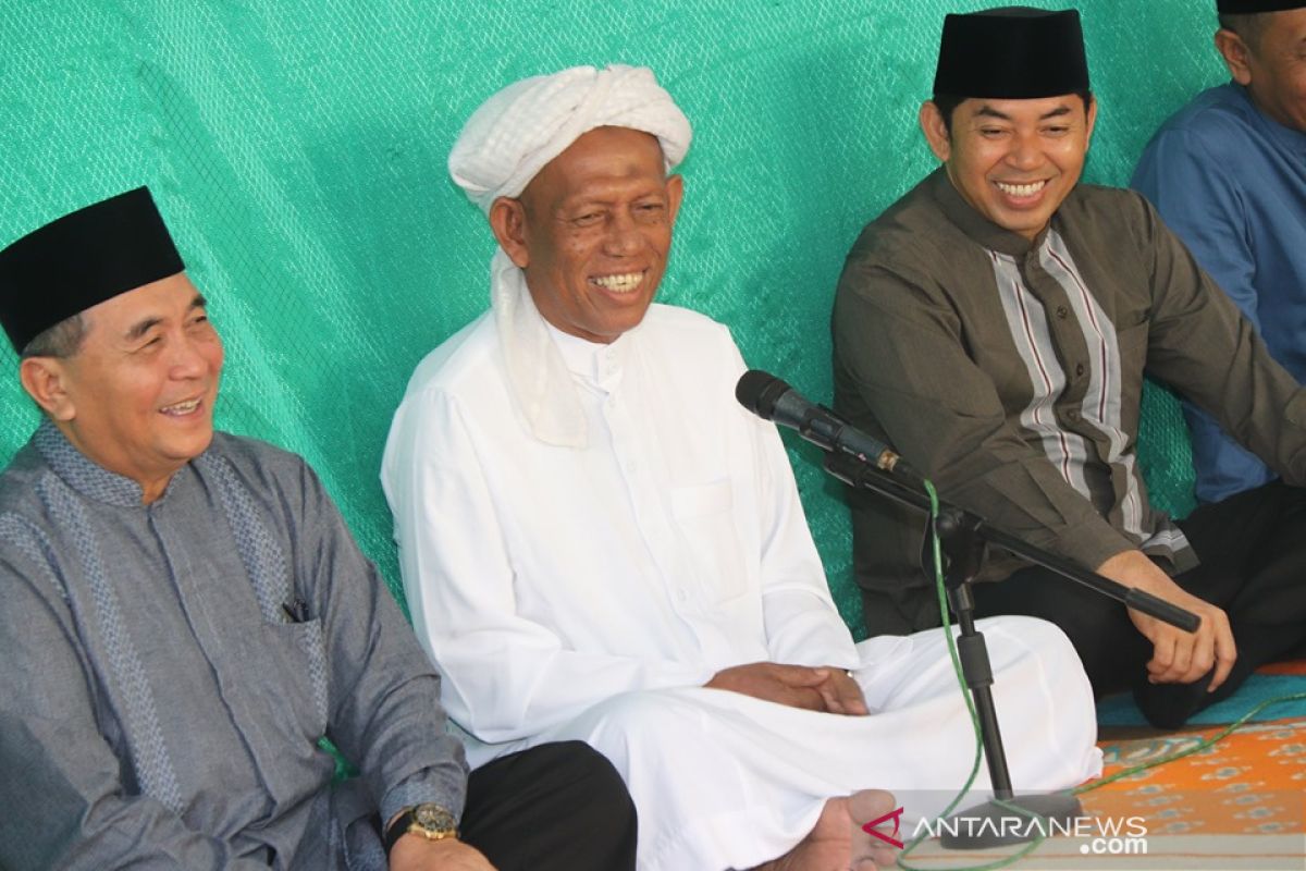 Guru Harli Pahampangan bangga kinerja pemerintahan Bupati HSS