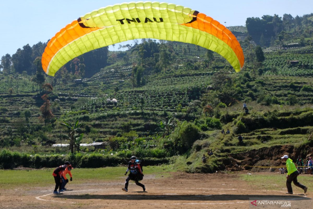 FASI dorong Wonosobo menjadi lokasi paralayang internasional