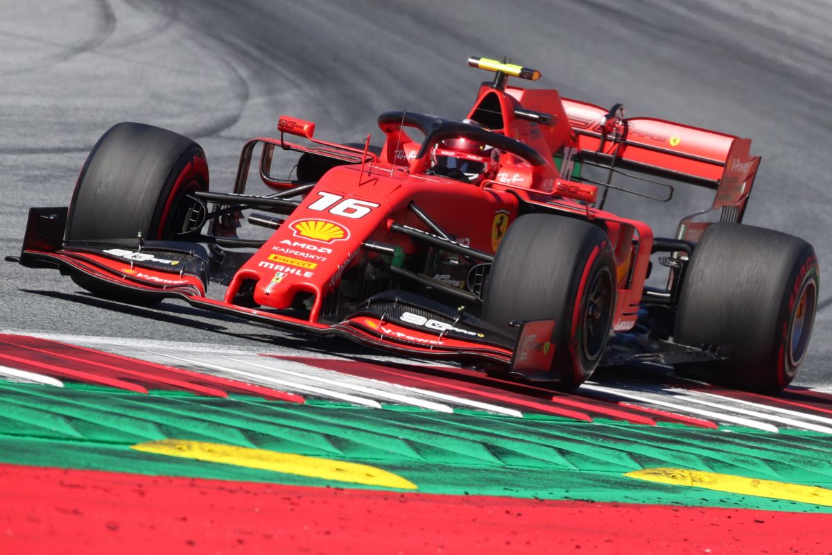 Leclerc jadi yang tercepat, Bottas tabrak pembatas di FP2 GP Austria