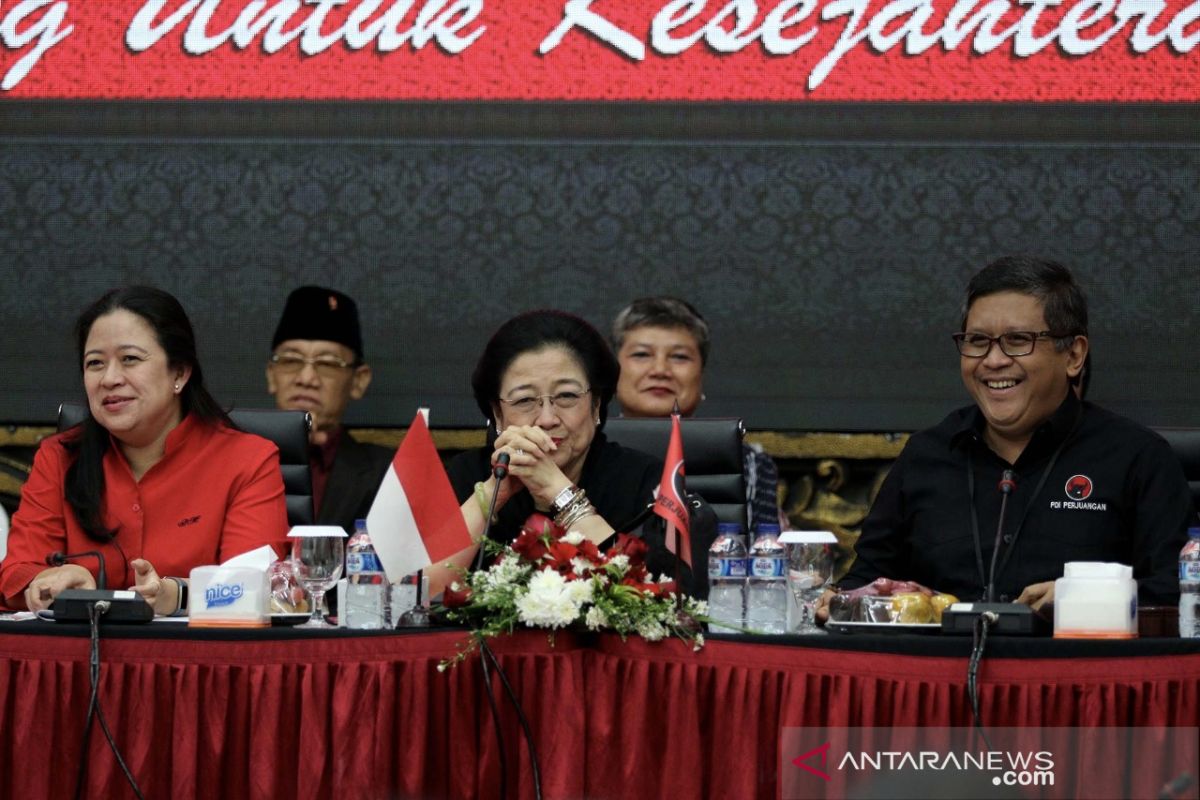 Megawati Soekarnoputri berpesan agar kader tidak euforia sikapi putusan MK