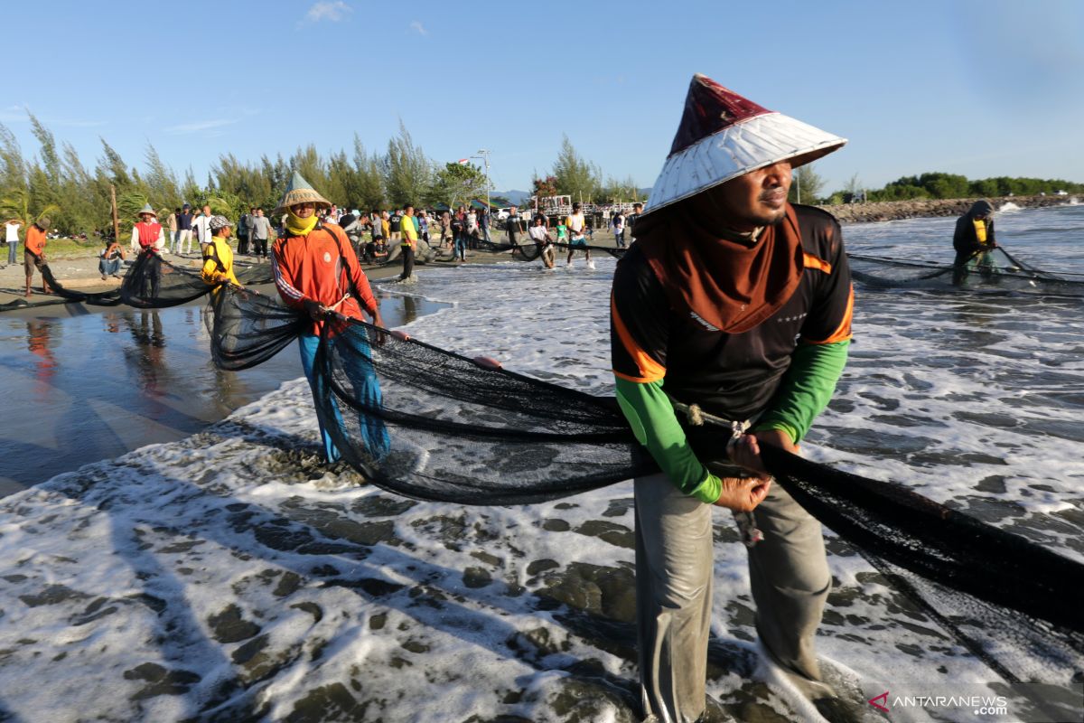 Pemkab Pesisir Selatan Dorong Usaha Perikanan Berbadan Hukum