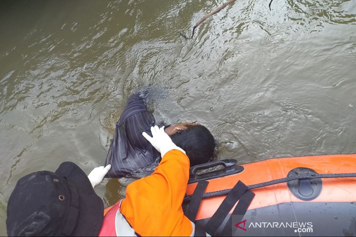 Tim SAR temukan mayat hanyut di Sungai Tanggi Kampar