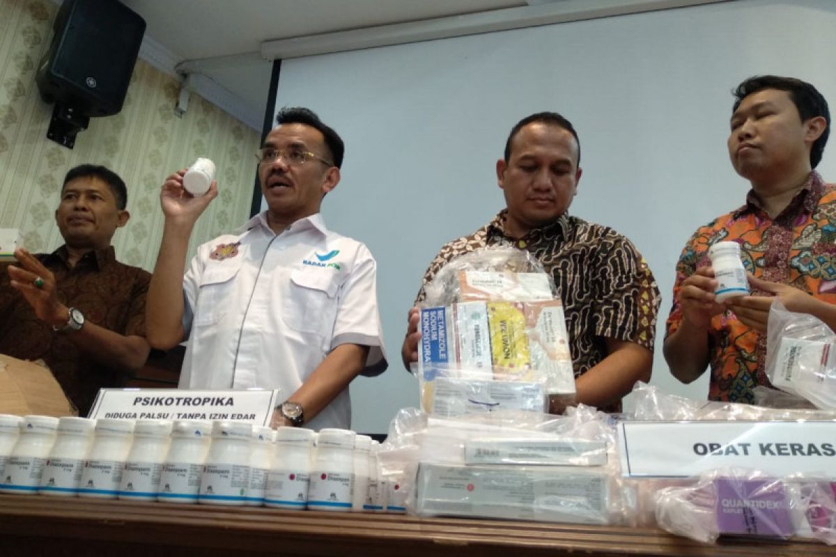 BBPOM-Polda Sumbar ungkap peredaran ratusan ribu butir obat ilegal