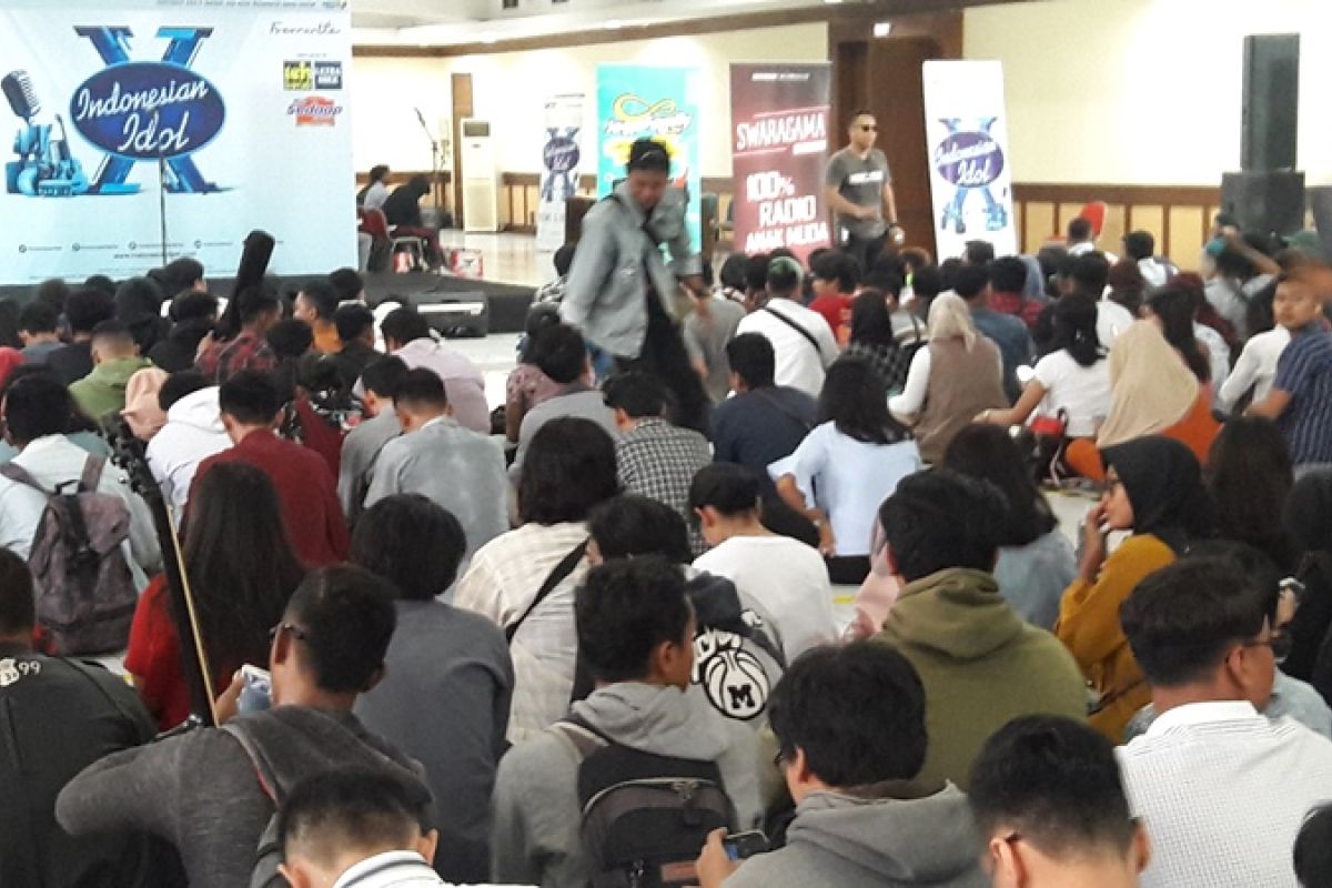 Ribuan orang mengikuti audisi Indonesian Idol di Yogyakarta