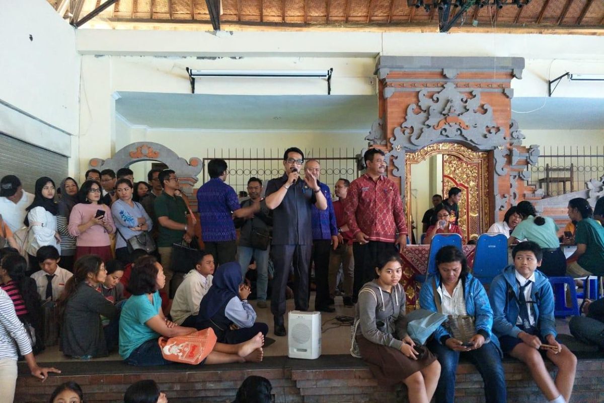 Disdik Bali minta sekolah verifikasi surat domisili calon siswa