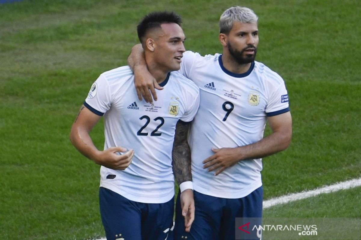 Aguero bertepuk dada, menyebut Argentina kuat di babak gugur