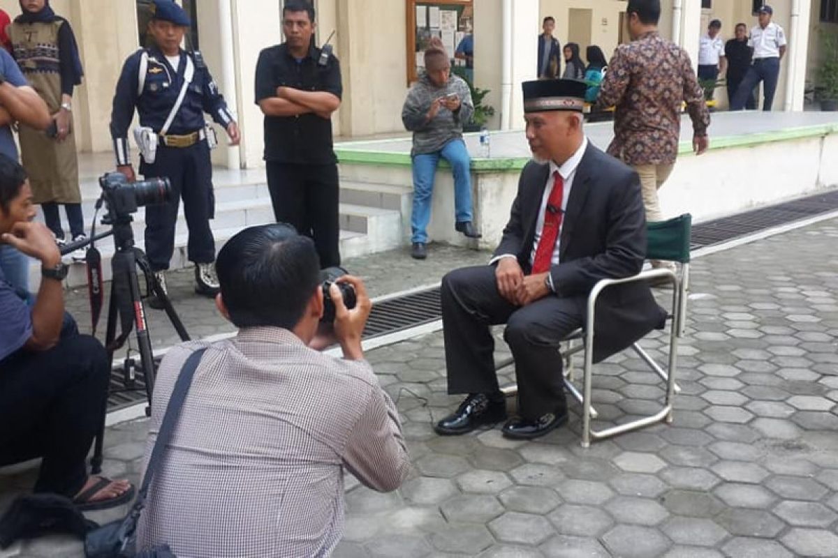 Wali Kota Padang berperan sebagai rektor dalam "Malik dan Elsa"