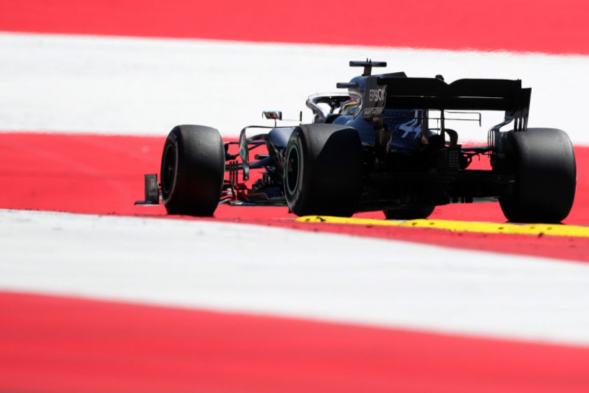 Hamilton diganjar penalti mundur tiga posisi start di Austria karena halangi Raikkonen