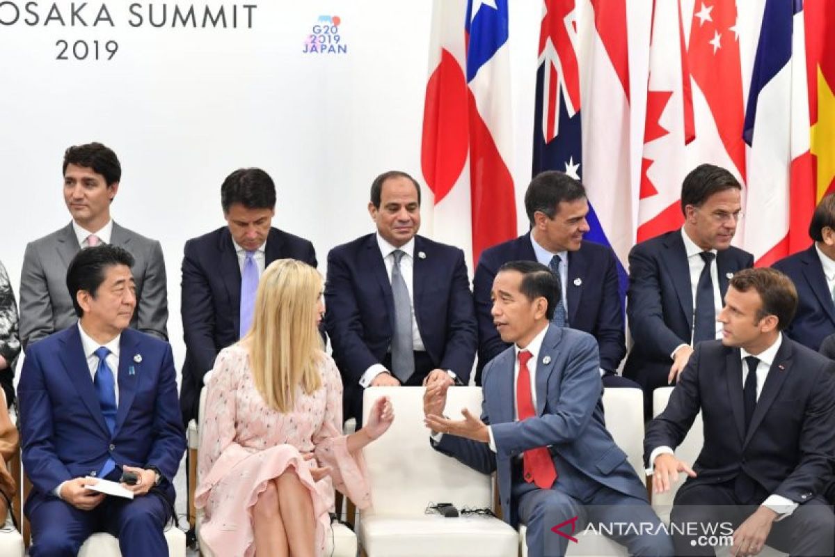 Jokowi sempatkan berbincang dengan Ivanka Trump