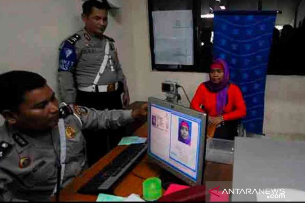 Polres Bekasi bagikan SIM gratis untuk warga terlahir 1 Juli