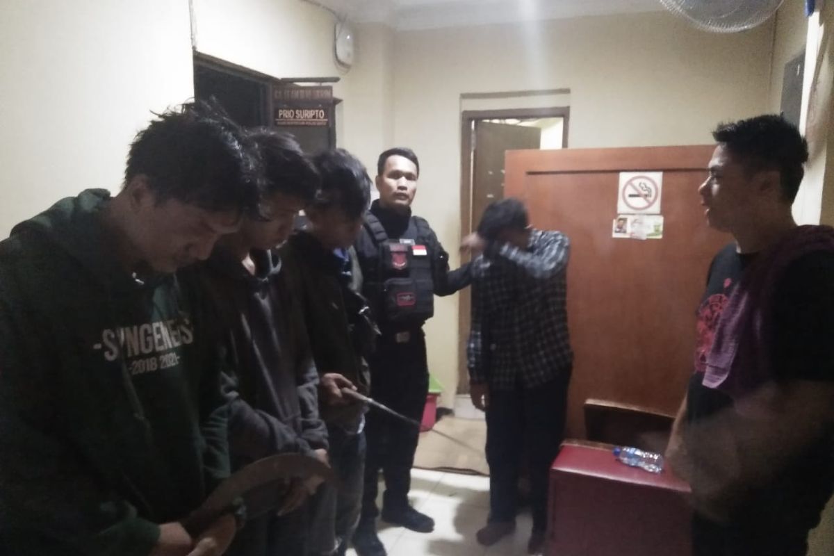 Polres Metro Jakarta Barat amankan 4 pelaku tawuran