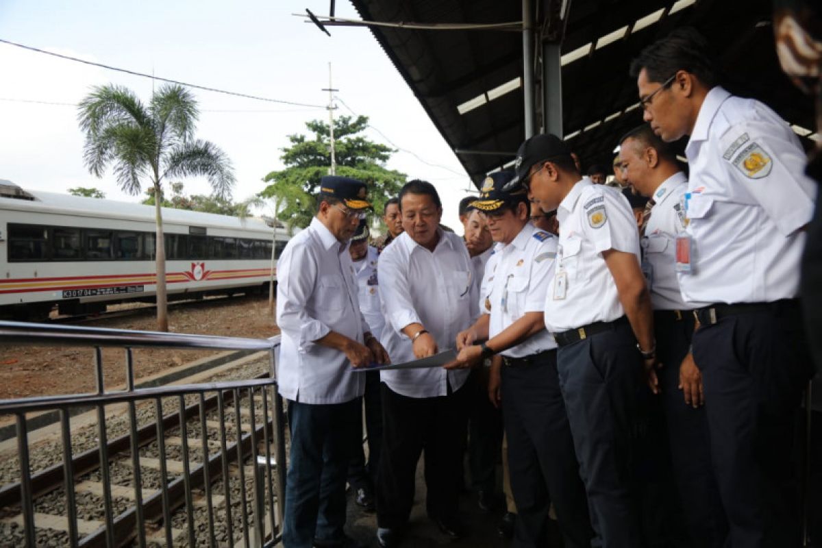 Menhub respons positif usulan pengembangan komuter antarkota