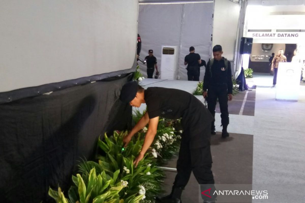 Polisi sisir gedung KPU jelang penetapan presiden dan wapres terpilih