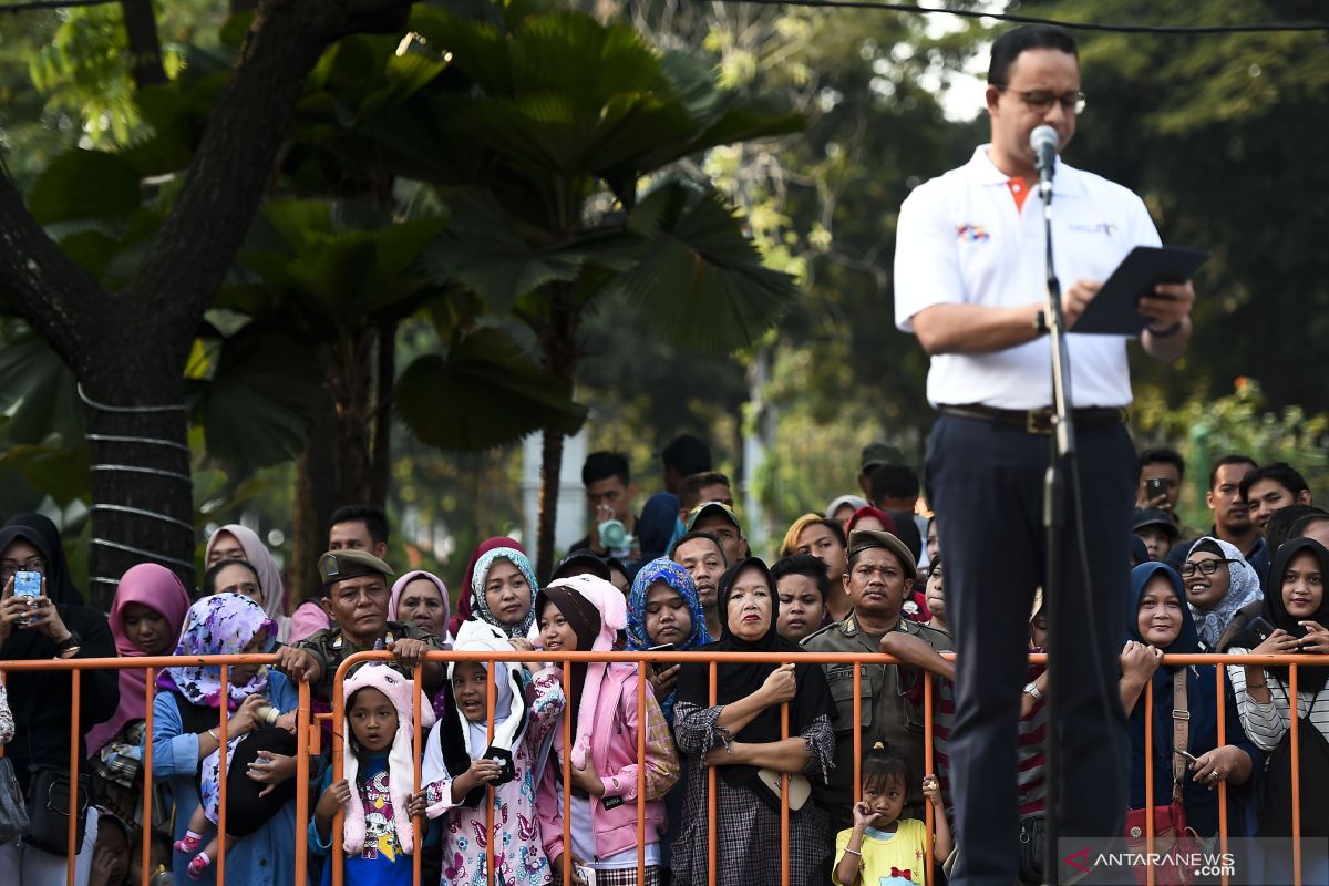 Rencana Anies bawa PNS gunakan baju Persija saat tanding