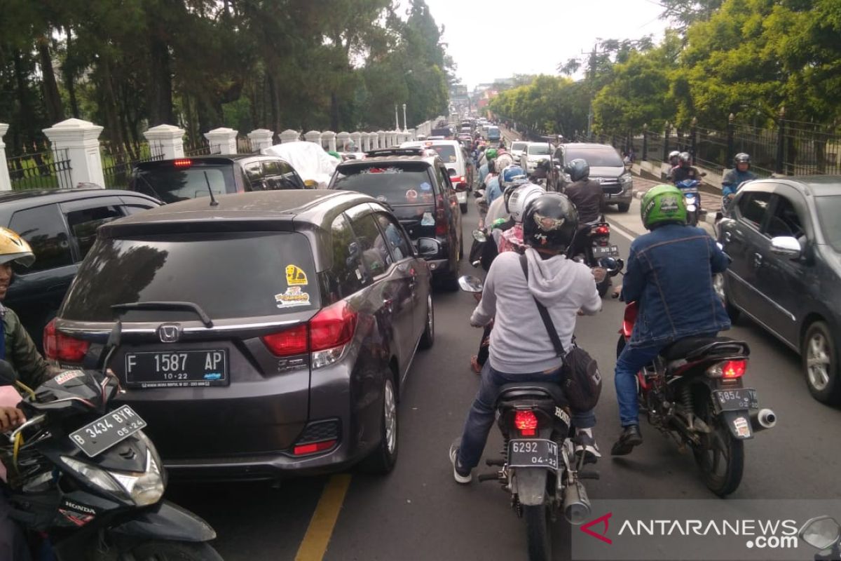 Pemerintah fokus perlebar jalur Puncak sebelum bangun jalur Puncak II