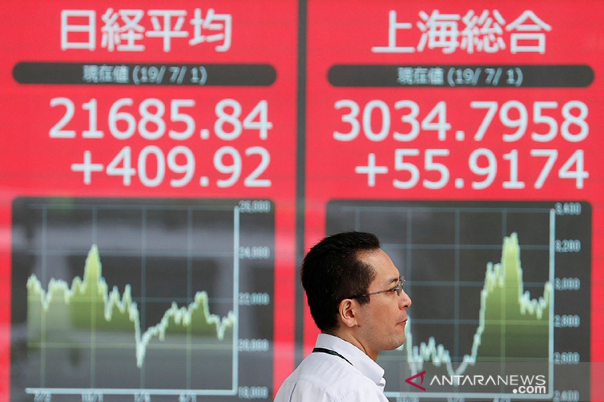 Bursa saham di Tokyo dibuka menguat karena "buyback" saham murah
