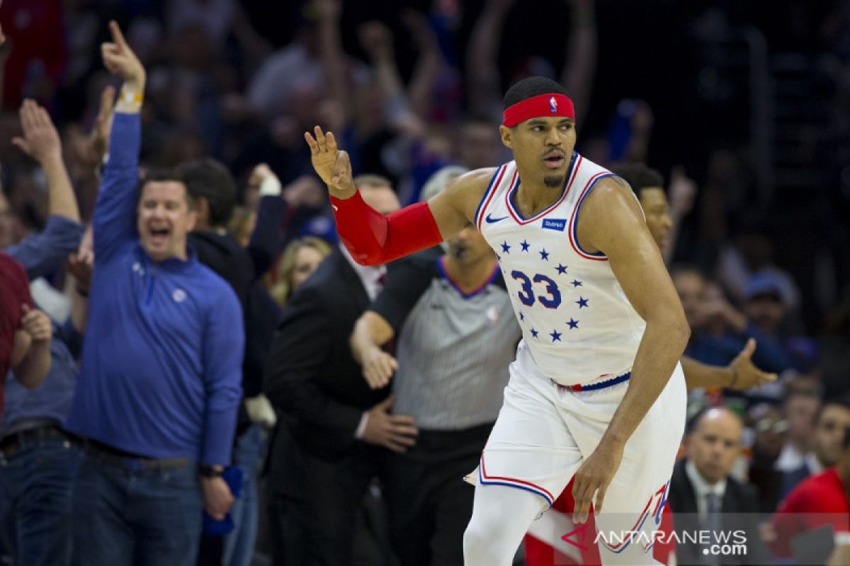 Sixers perpanjang kontrak duo "forward" Tobias Harris dan Mike Scott