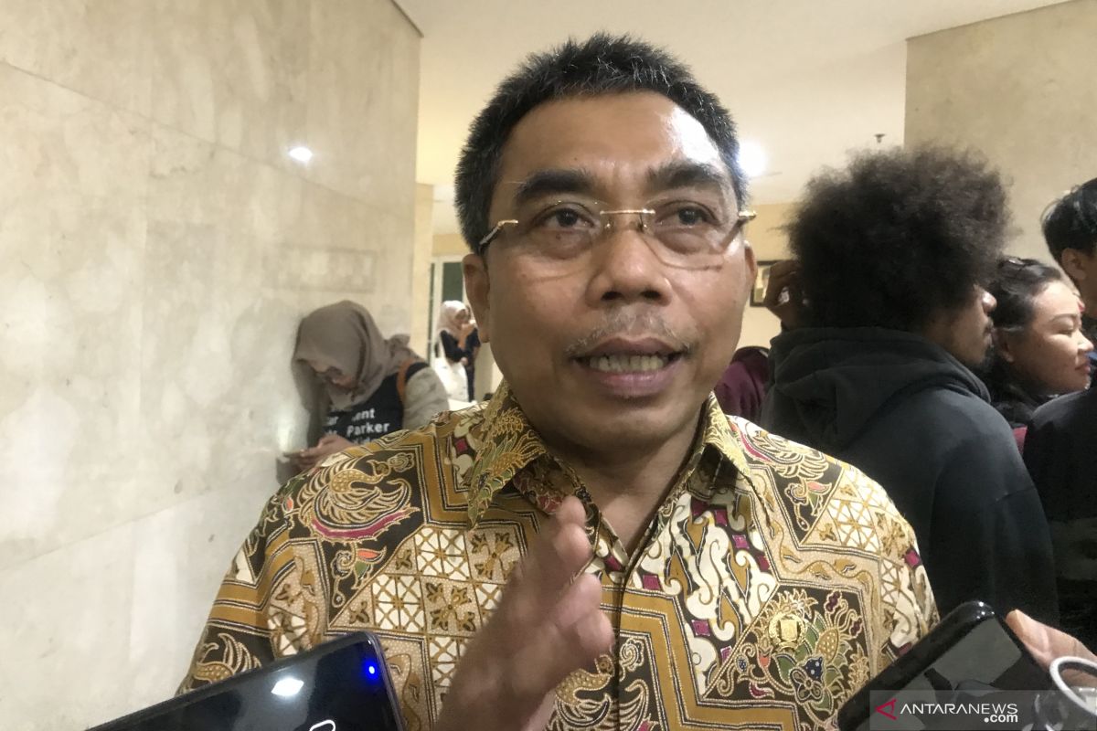 PDIP minta Pemprov DKI kaji rencana pembangunan rumah lapis akuarium