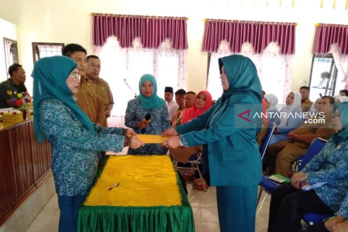 PKK Kecamatan Angkola Muaratais dikukuhkan