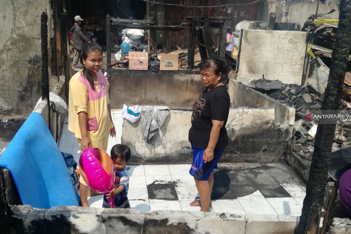 Korban kebakaran Tanah Abang enggan menempati tenda pengungsian