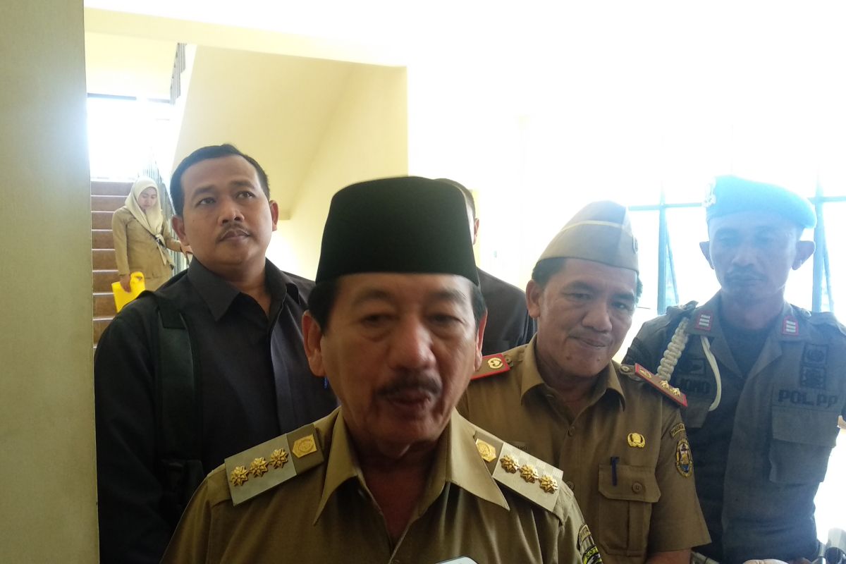 Wali Kota Bandarlampung berikan dana operasional  untuk petugas keamanan lingkungan