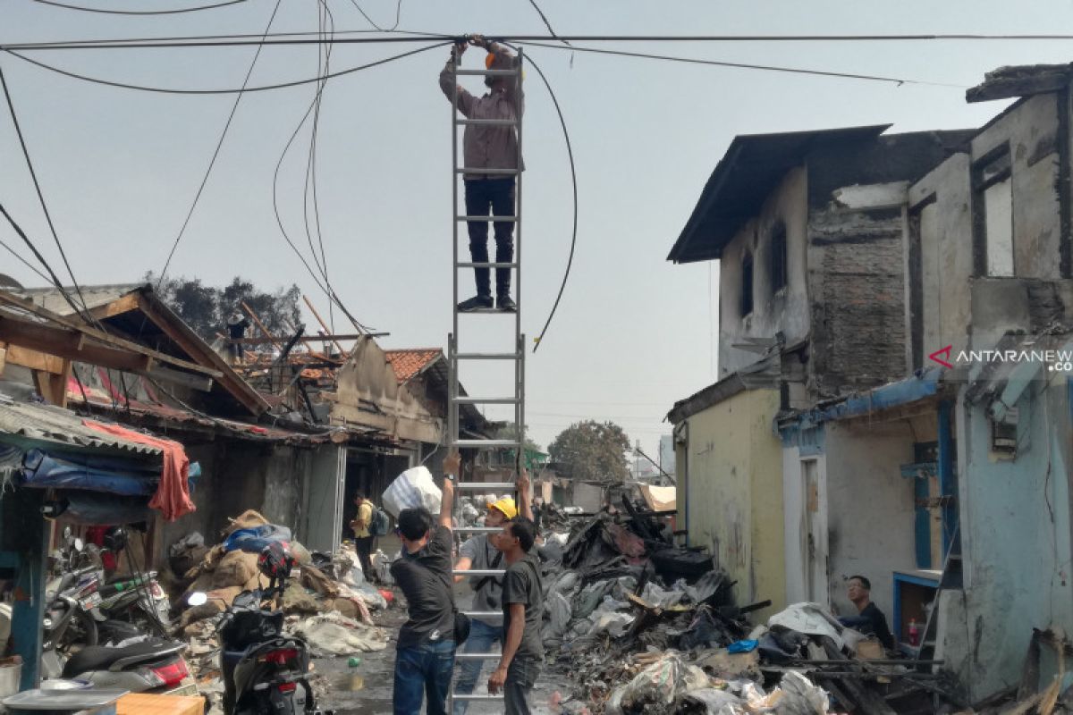 PLN perbaiki jaringan listrik terdampak kebakaran di Tanah Abang