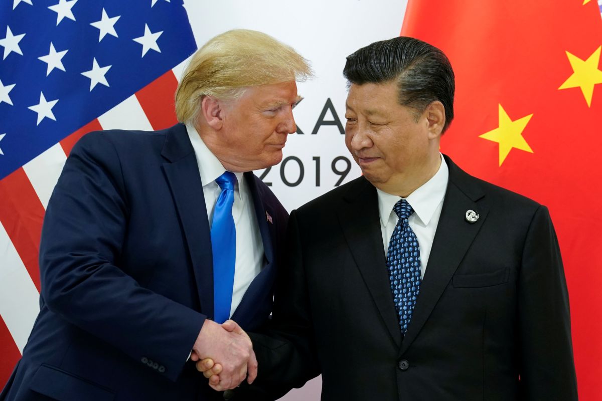 Kesepakatan dagang dengan China harus lebih condong ke AS, kata Trump